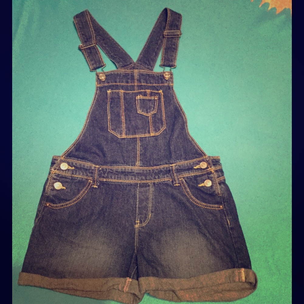 Distressed Jordache Girls OverallJean Shorts🦚